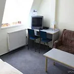 Hotel East Side 2*