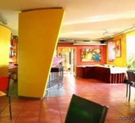 East Side Hotel 3*