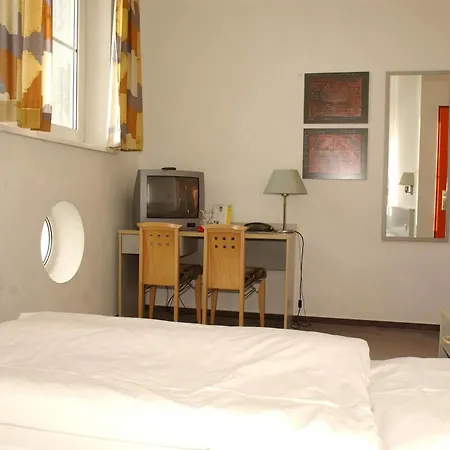 Hotel East Side