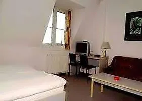 East Side Hotel